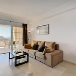 Spacious Puerto Alto * Εστεπόνα